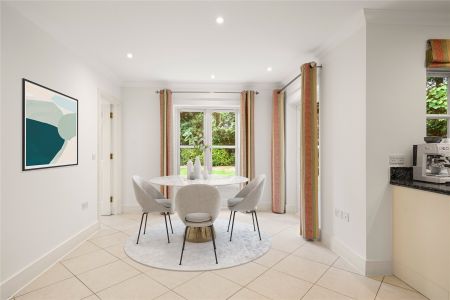 Grange Place, Stompond Lane, KT12 - Photo 3