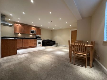 1 Bed Flat, Old Station Way, SW4 - Photo 2