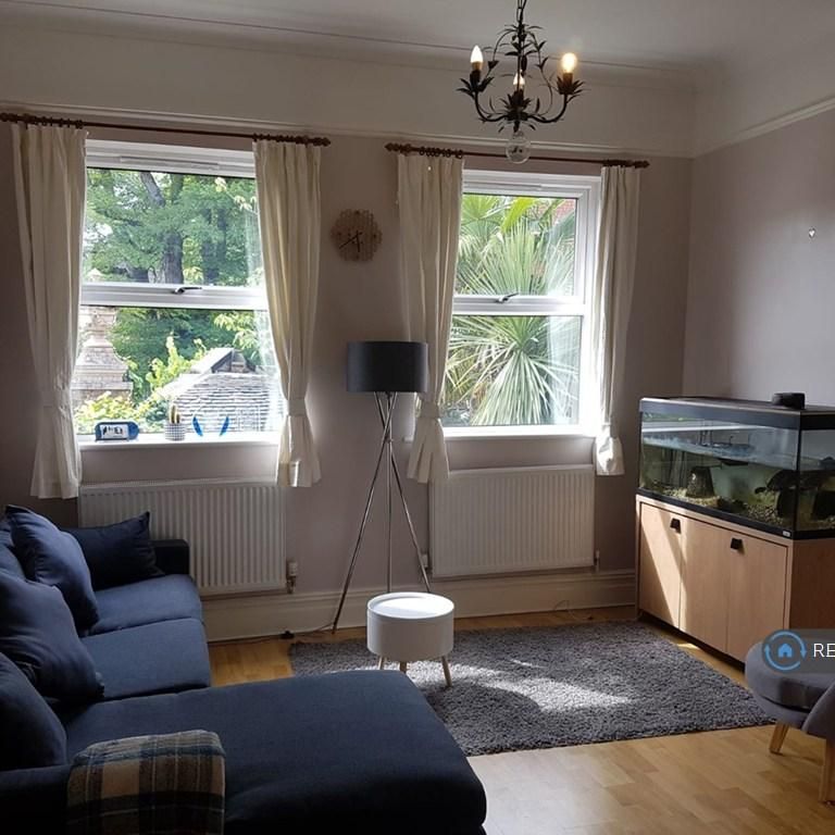 2 bedroom flat to rent - Photo 1