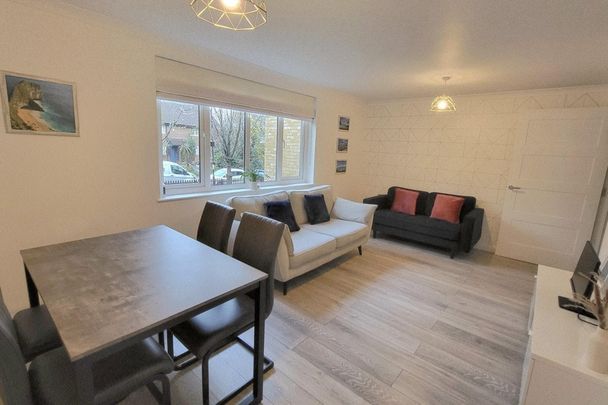 Caledonian Road - Photo 1