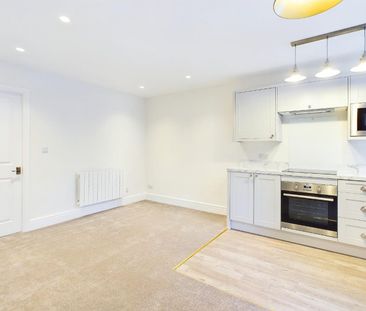 1 bedroom Flat To Let - Photo 5