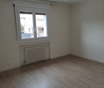 Location Appartement 4 pièces 93m² - Photo 4