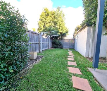 Perfectly Located Family Home Available Now! - Photo 5