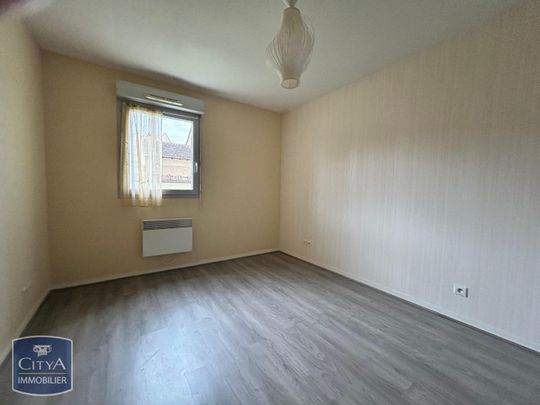 Location Appartement 2 pièces 47m² ST AMAND MONTROND 18200 - Photo 1