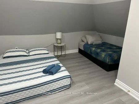 For Lease - 5595 WESLEY Place, Niagara Falls, Ontario - Photo 4