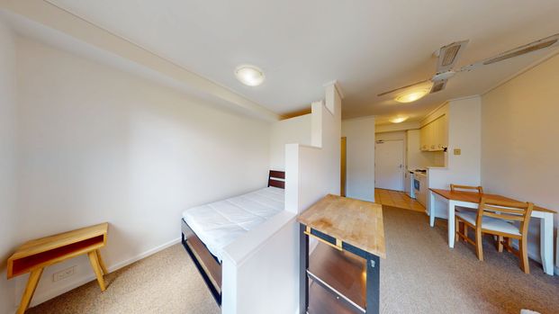 Fully Furnished Studio with Resort-Style Facilities on Lygon Street - Photo 1