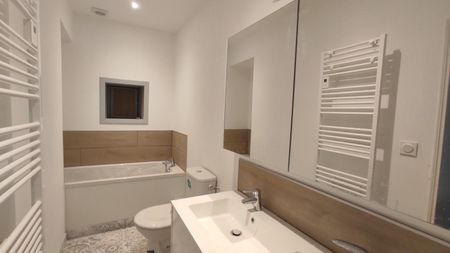 Location Appartement 2 pièces 96m² ST OMER 62500 - Photo 5