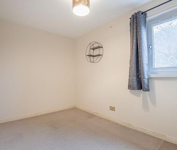 2 bedroom semi-detached house to rent - Photo 5