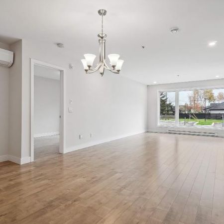 2 CH - 2 SDB - Bromont - $2,265 /mo - Photo 3