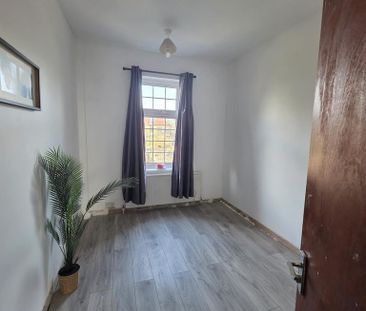 5 bedroom end of terrace house to rent - Photo 6