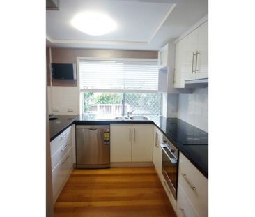 5/111 Frank Street, Labrador - Photo 3