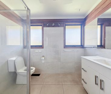 12 Wordsworth Avenue, Clayton South VIC 3169 - House For Rent | Domain - Photo 6