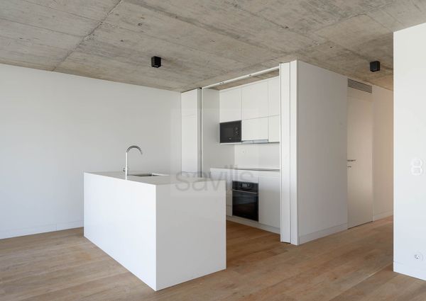 Apartamento T3 com terraço no Pereiró - Porto