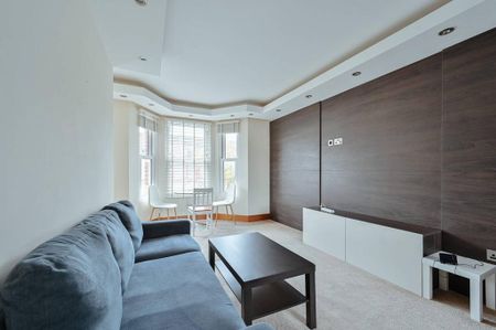 2 bedroom maisonette to rent - Photo 2