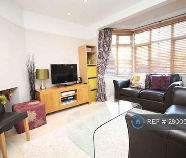 1 bedroom in a house share to rent - Photo 2