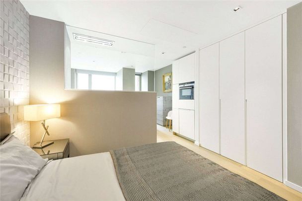 A spectacular studio apartment on the 13th floor of this sought after development. - Photo 1