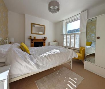 3 bedroom terraced house to rent - Photo 6
