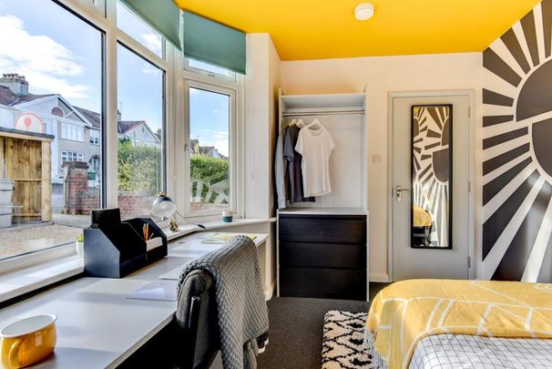 8 bedroom house to rent - Photo 1