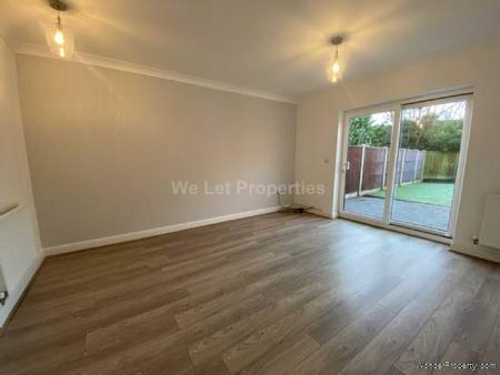 2 bedroom property to rent in Sale - Photo 2