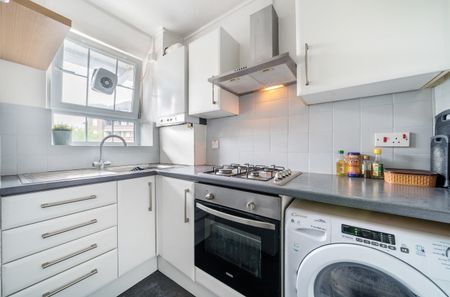 Flat to rent - Falmouth Road, London, SE1 - Photo 2