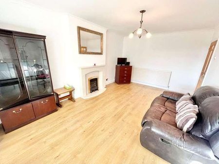 Alexandra Road, Great Wakering, Southend-on-sea, Essex, SS3 - Photo 3