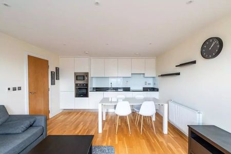 2 Bed Flat, Slate House, E14 - Photo 2