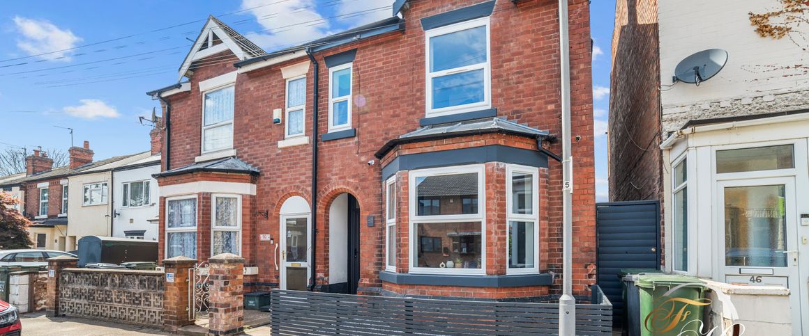 Bourne To Be Brilliant Studio 1 - Photo 1