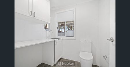 Character And Charm With Modern Style! - Photo 5