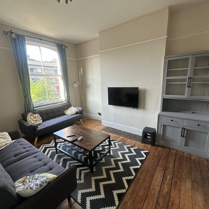 2 Bed Flat, Uxbridge Road, W12 - Photo 1