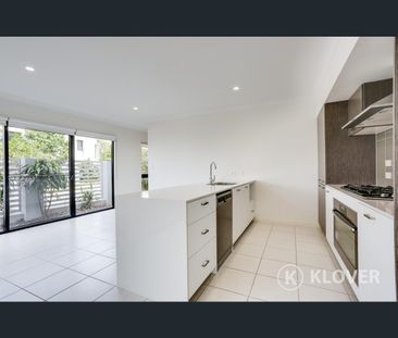 51 Kookaburra Cct, Rochedale, Qld 4123 - Photo 3