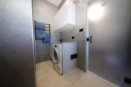 Main Street Location - Photo 4