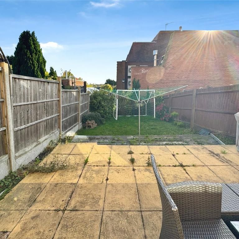 3 bedroom terraced house to rent - Photo 1