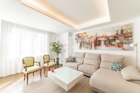 Flat for rent in Palacio (Madrid) - Photo 2