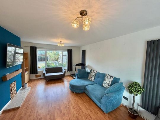 3 bedroom semi-detached house to rent - Photo 1