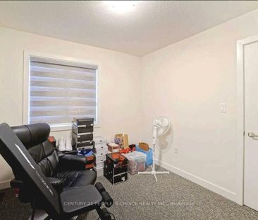 For Lease - 590 North Service Road, Hamilton, Ontario - Photo 5