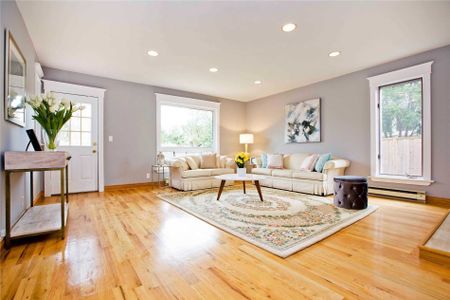 For Lease - 46 Overton Crescent, Toronto, Ontario - Photo 2