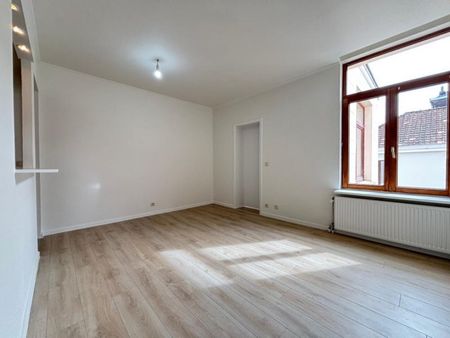 Saint-Gilles - Appartement 1ch +/- 50m² ent. rénové - Saint-gilles - Photo 5