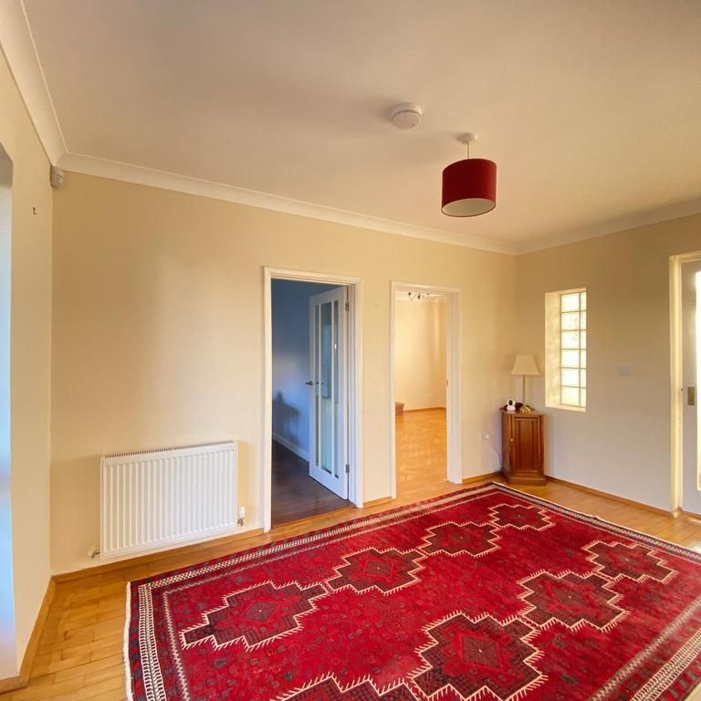 4 bedroom detached house to rent - Photo 1