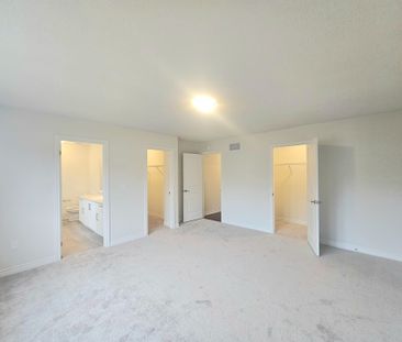 For Lease - 31 Phoenix Boulevard, Barrie, Ontario - Photo 5