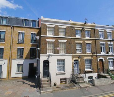 1 bedroom flat to rent - Photo 6