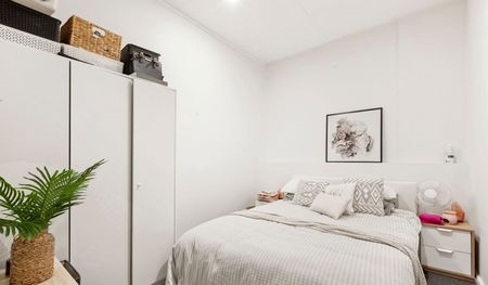 9 Market Court, Reservoir VIC 3073 - House For Rent | Domain - Photo 2