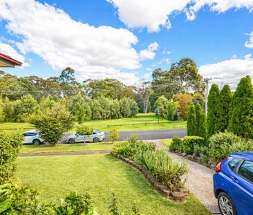 Spacious 4 Bedroom Plus Study Home with Elevated Greenery View - Photo 6