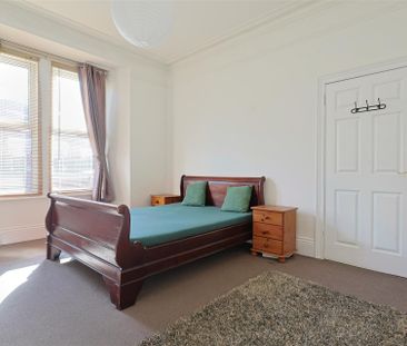 2 bedroom Flat to rent in Sandringham Road, South Gosforth, Newcast... - Photo 5