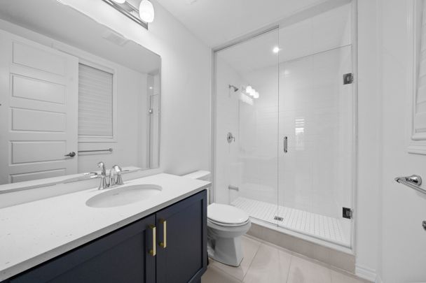 For Lease - 3104 William Cutmore Boulevard, Oakville, Ontario - Photo 1