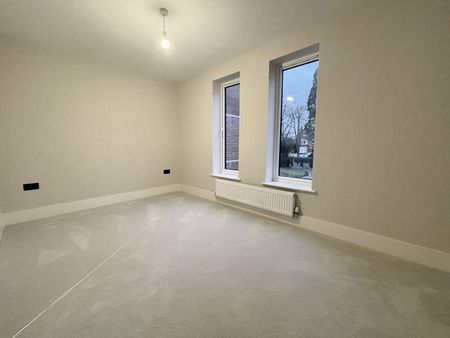 4 bedroom semi-detached house to rent - Photo 2