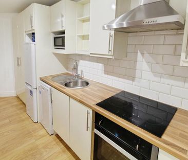 1 bedroom flat to rent - Photo 2
