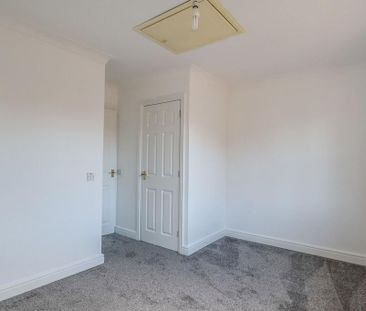 2 bedroom semi-detached house to rent - Photo 4