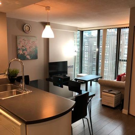 coal harbour 1bdrm 1bathrm near marine - Photo 1