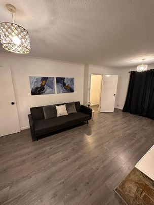 4 bedroom terraced house to rent - Photo 1