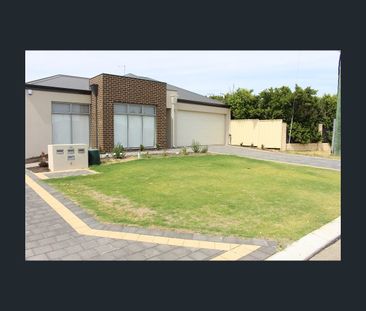 1/4 Canterbury Court, Nollamara, WA 6061 - Photo 4